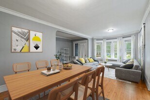 2925 N Murray Ave in Milwaukee, WI - Building Photo