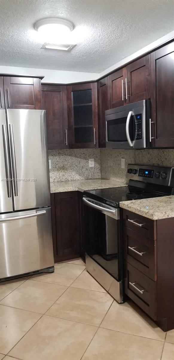 15639 SW 73rd Cir Terrace in Miami, FL - Building Photo - Building Photo