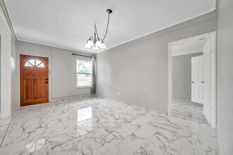 3230 51st St N in St. Petersburg, FL - Building Photo - Building Photo