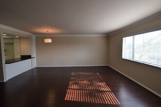 2119 Elsinore St in Los Angeles, CA - Building Photo - Building Photo