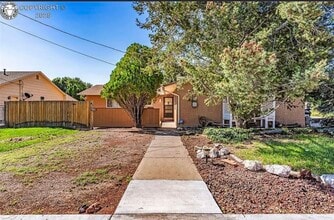2500 Pear St in Canon City, CO - Building Photo - Building Photo