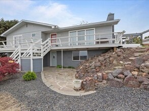 3603 W Canal Dr in Kennewick, WA - Building Photo - Building Photo