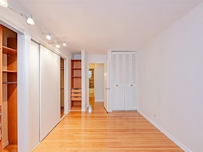 2456 East Ave in Rochester, NY - Foto de edificio - Building Photo