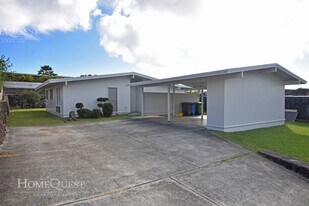 731 Kalalea St in Honolulu, HI - Building Photo