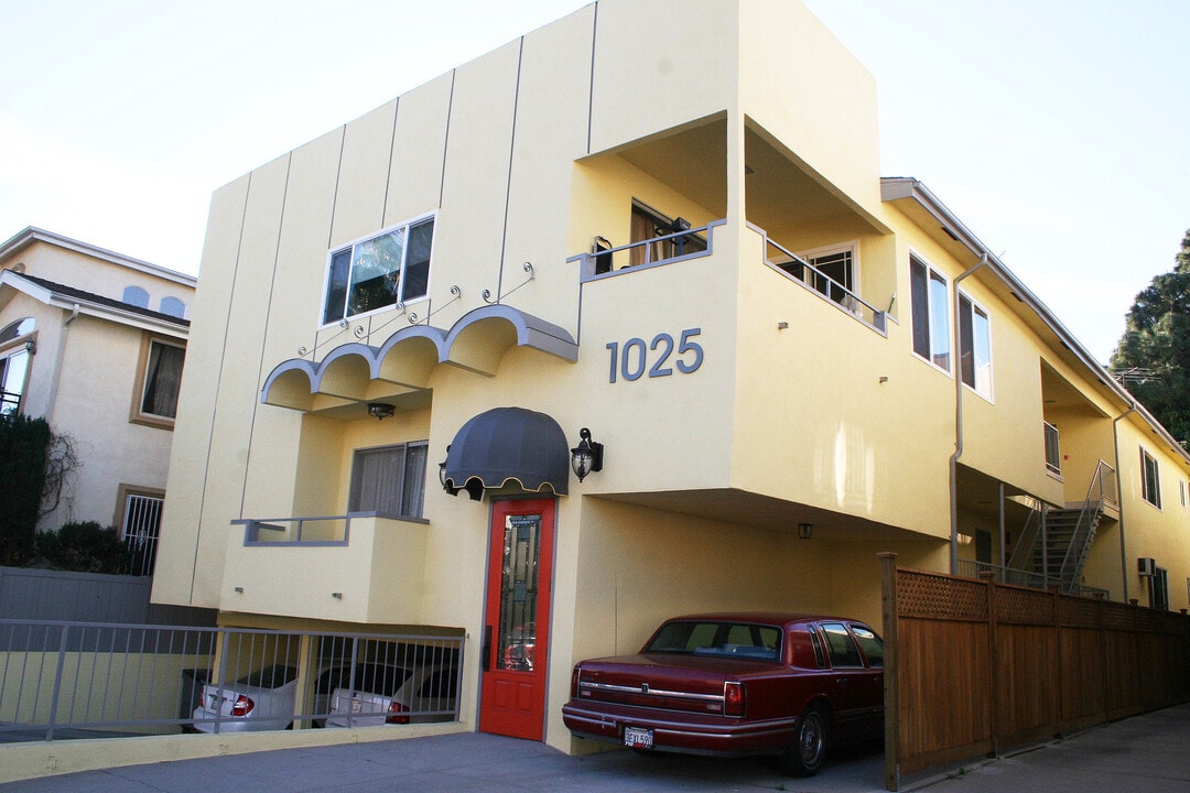 1025 S Sherbourne Dr, Unit 4 in Los Angeles, CA - Foto de edificio