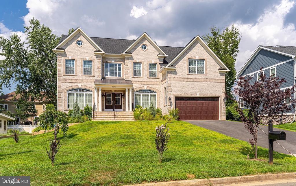 6626 Ivy Hill Dr in McLean, VA - Building Photo