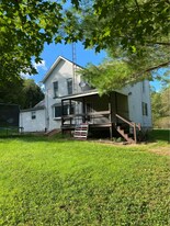 9185 Hidden Springs Rd in Hopewell, OH - Building Photo