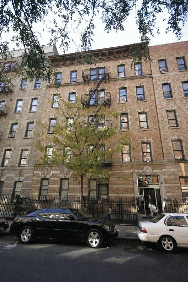 210 W 109th St in New York, NY - Building Photo - Building Photo