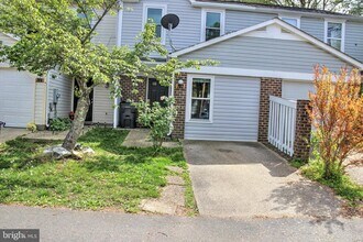 46357 Columbus Dr in Lexington Park, MD - Building Photo - Building Photo