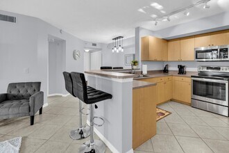 214 Villa Cir, Unit 214 in Boynton Beach, FL - Building Photo - Building Photo