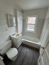 240 Dexter St in Toledo, OH - Foto de edificio - Building Photo