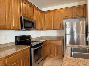 4963 W Canadian Lynx Ct in Las Vegas, NV - Building Photo - Building Photo