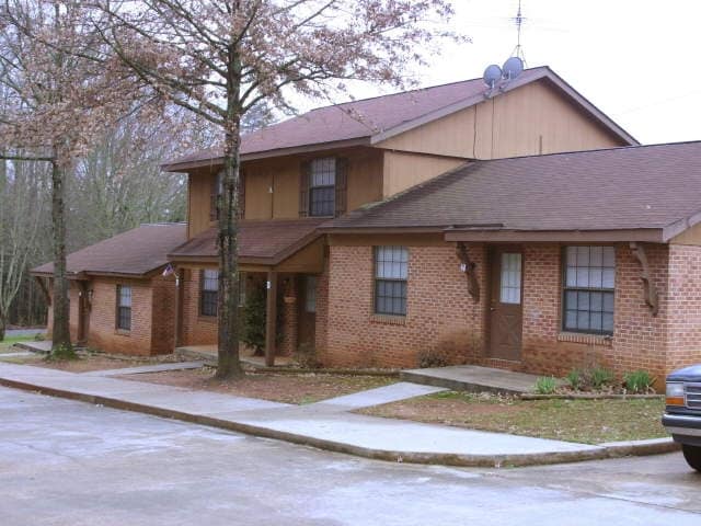3070 Manley St in Carnesville, GA - Foto de edificio