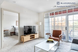 925 N Garfield St in Arlington, VA - Building Photo