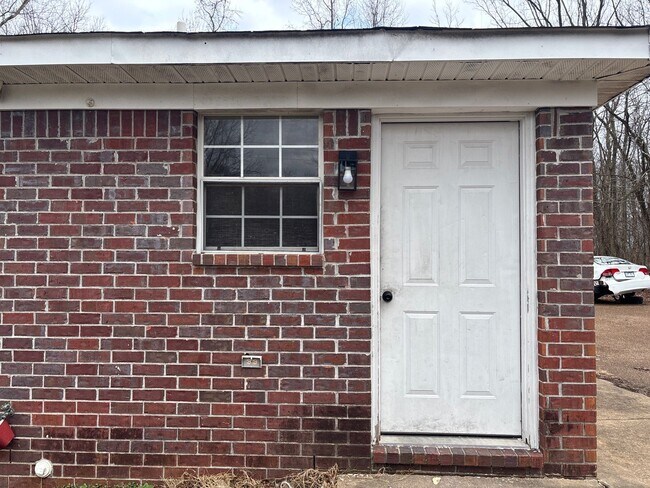 330 N Main St in Atoka, TN - Building Photo - Building Photo