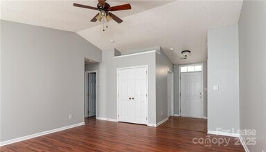 6209 Foster Brook Dr in Charlotte, NC - Building Photo - Building Photo