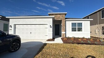 5201 Green Belt Dr in Haines City, FL - Building Photo