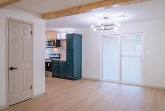 7317 NW Compass Dr in Lawton, OK - Foto de edificio - Building Photo