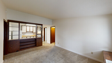 Orchard Glen in Dayton, OH - Building Photo - Interior Photo