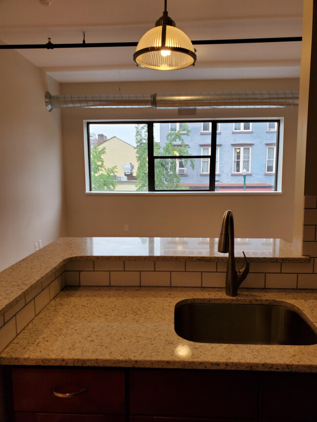 502 Broadway in Troy, NY - Building Photo - Building Photo