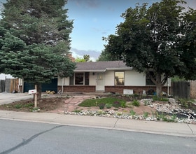 1587 S Garrison St in Lakewood, CO - Foto de edificio - Building Photo