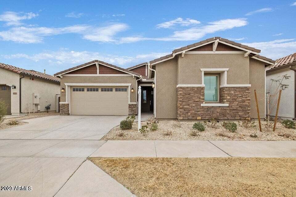 9749 E Tahoe Ave in Mesa, AZ - Foto de edificio