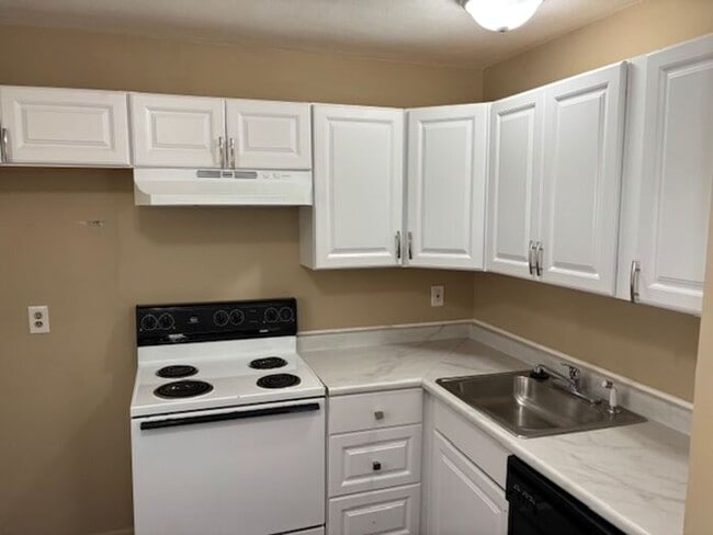 104 Lee Dr in O'Fallon, IL - Building Photo - Building Photo