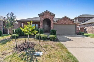 1729 Park Trails Blvd in Princeton, TX - Building Photo