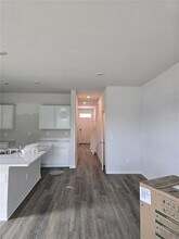 4073 Gold Dust Ln in Sarasota, FL - Building Photo - Building Photo