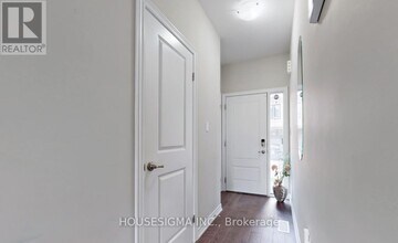 377-377 Glancaster Rd in Hamilton, ON - Building Photo - Building Photo
