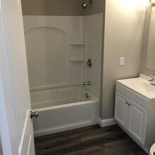 140 Pearl St-Unit -45 in Chelsea, MA - Foto de edificio - Building Photo