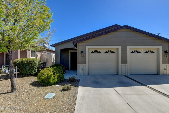 property at 915 Gail Gardner Way