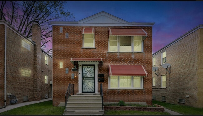 3313 Jackson St, Unit #2 in Bellwood, IL - Building Photo - Building Photo