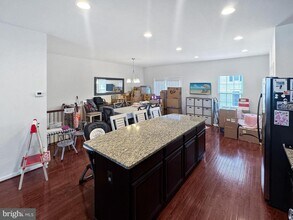 7762 Milton Cir in Gainesville, VA - Building Photo - Building Photo