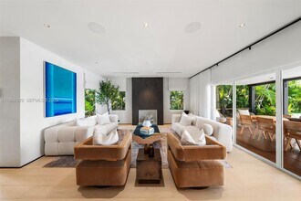 244 W San Marino Dr in Miami Beach, FL - Building Photo - Building Photo