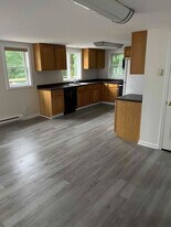 907 Bantam Rd, Unit A in Litchfield, CT - Building Photo