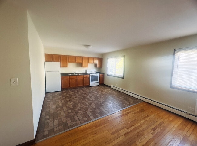 866 N Milwaukee Ave, Unit 1A