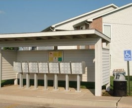 Country Walk Apartments + Townhomes in Mulvane, KS - Building Photo - Building Photo