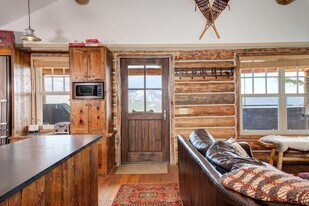 9 Cabin Hollow Dr in Big Sky, MT - Building Photo