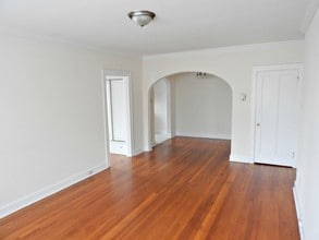 1350 Edwards Road in Cincinnati, OH - Building Photo - Building Photo