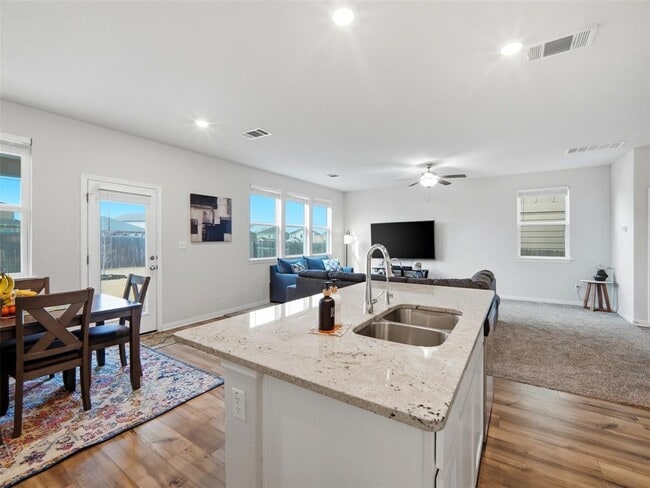 135 Mason Hl Ln in Georgetown, TX - Building Photo - Building Photo