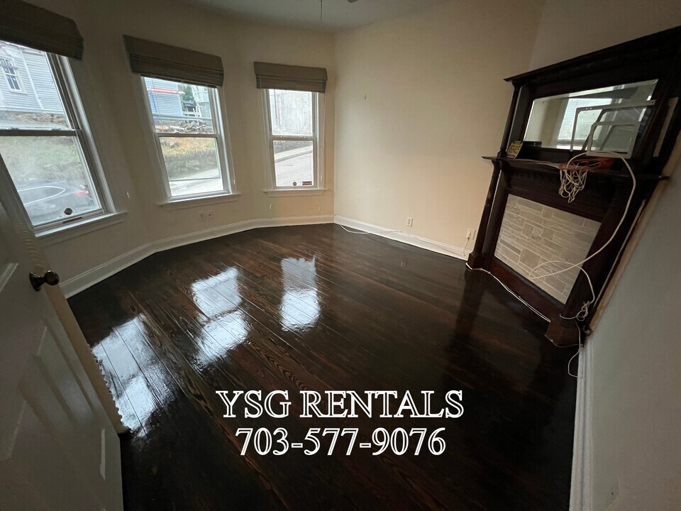 9 Sunset St, Unit #1 in Boston, MA - Building Photo