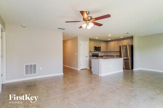 107 Southern Breeze Lp in Winter Haven, FL - Building Photo - Building Photo