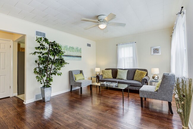 1009 Orchard Ave in Runnemede, NJ - Building Photo - Building Photo