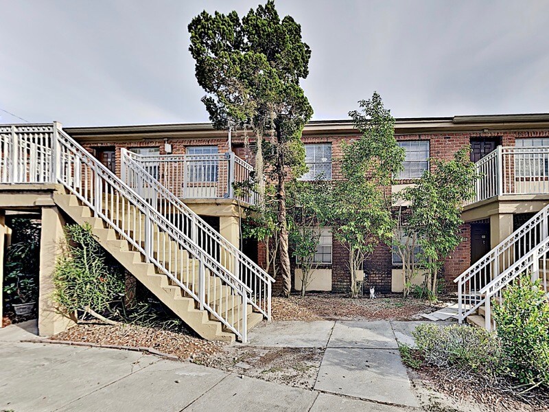 2517 Caper Ln in Maitland, FL - Building Photo