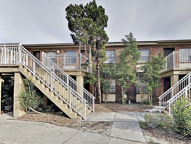 property at 2517 Caper Ln