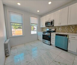 22 Washington Pkwy in Bayonne, NJ - Building Photo - Building Photo