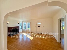 400 Upham St in Petaluma, CA - Building Photo