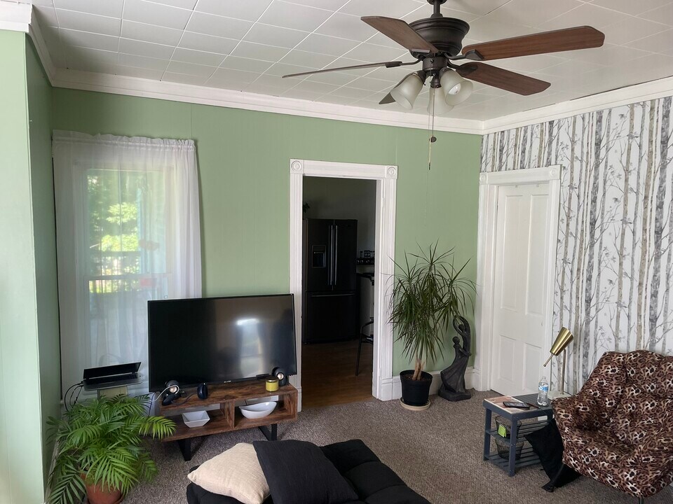 121 N 8th St, Unit 121 N 8th St Upper in Olean, NY - Building Photo