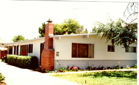 3329 Alma St in Palo Alto, CA - Foto de edificio - Building Photo